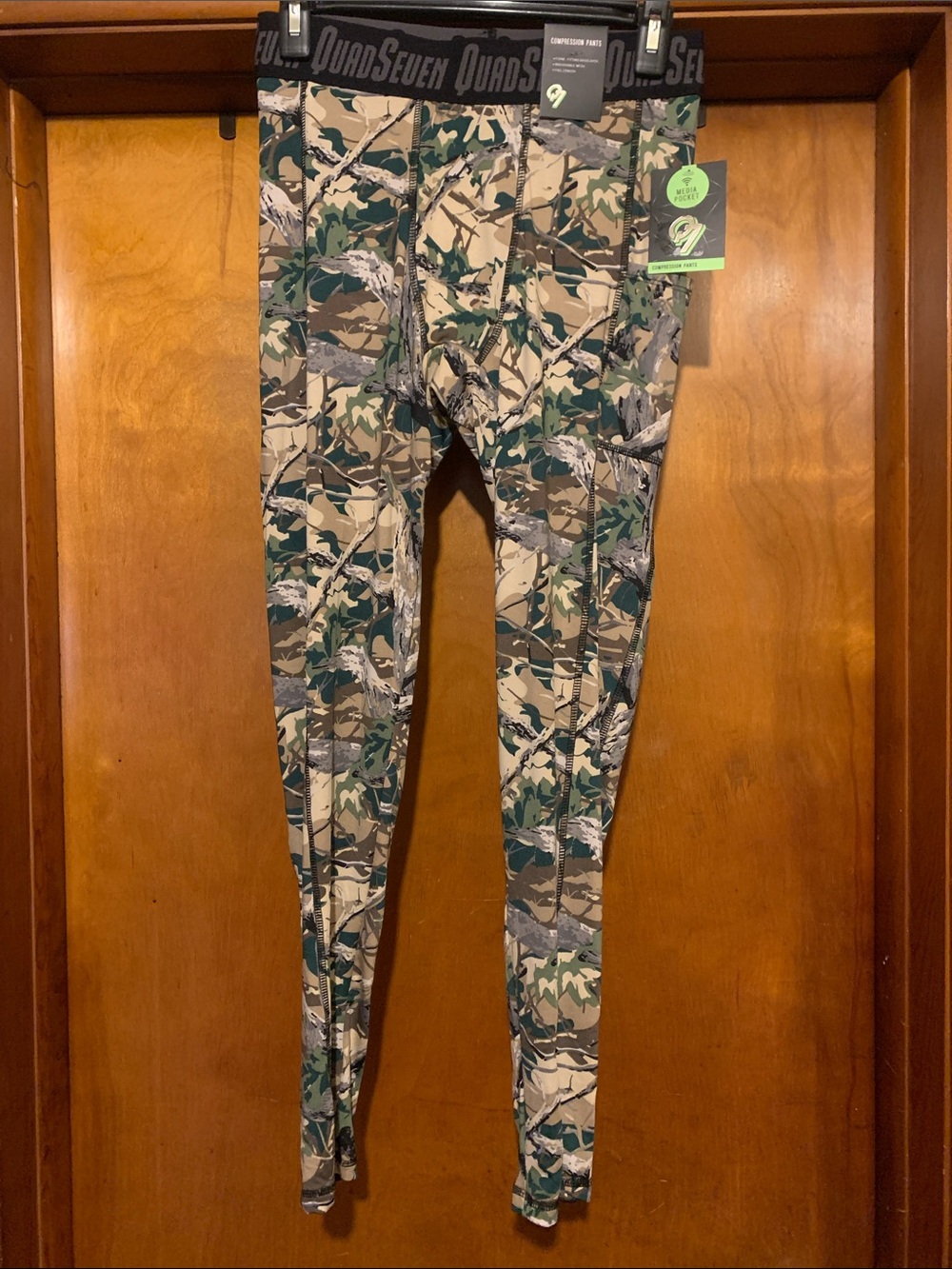 NWT Quad Seven Size L Forest Camouflage Compression Pants